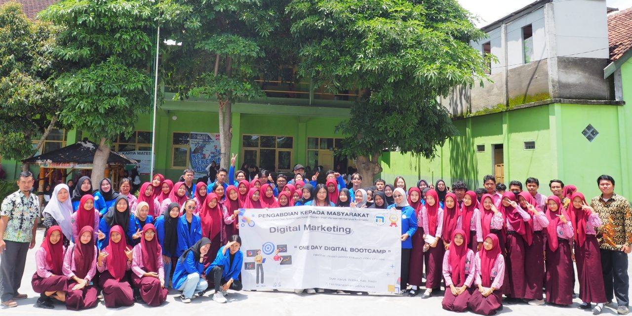 Siswa SMK Karya Wates dikenalkan Materi Digital Marketing Oleh Tim PKM Udinus Kediri