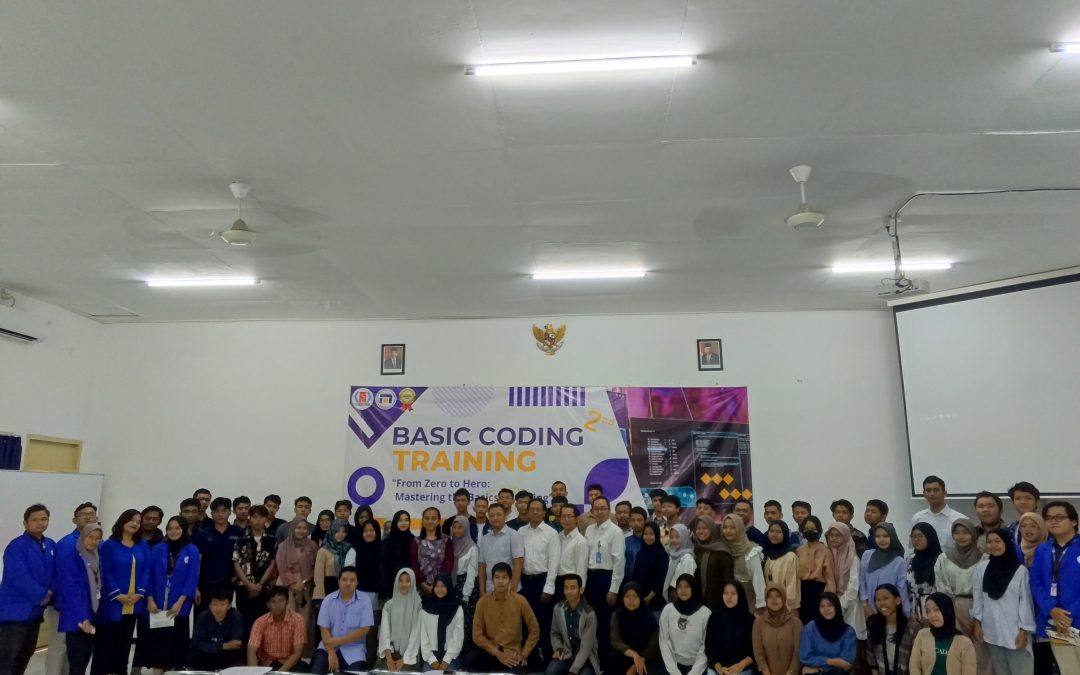 Biro Teknik Informatika Udinus Kediri Kuatkan Basic Coding Siswa SMA/SMK di Kediri ﻿