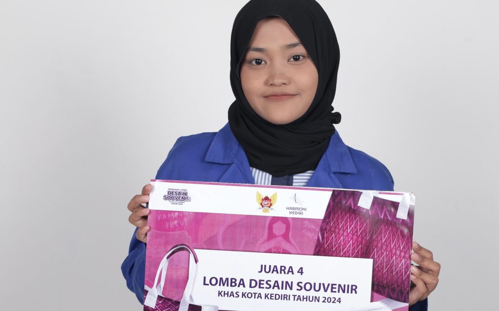 Mahasiswa DKV Udinus Kediri Hamida Raih Juara Favorit